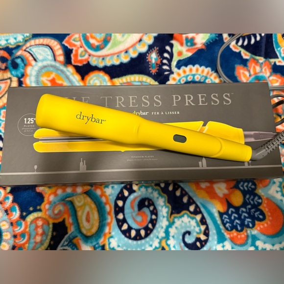 Drybar Yellow Hair Straightener - Picture 1 of 2